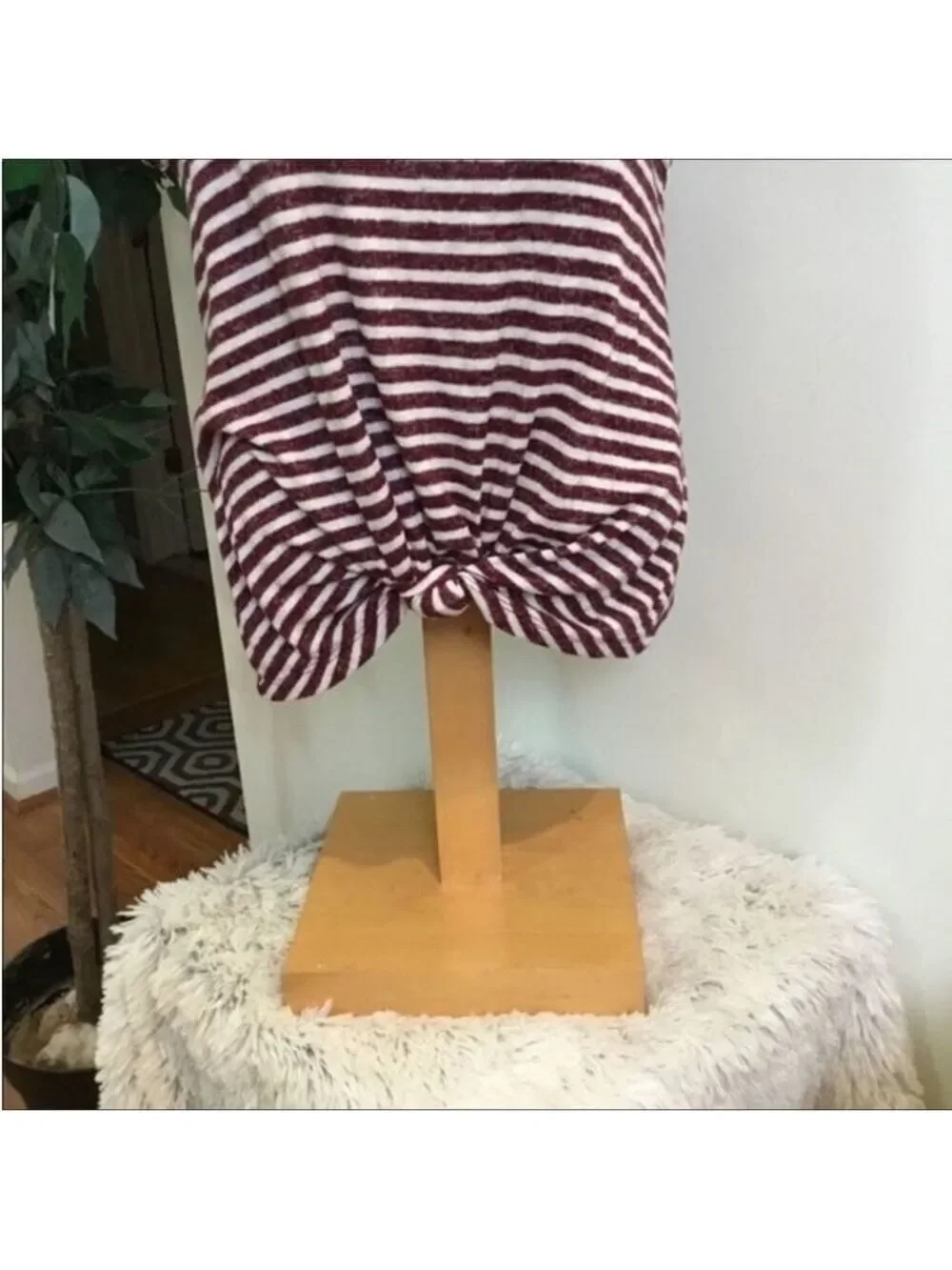 SO spaghetti strap striped top w/ knotted front Woman’s Juniors size L - Picture 11 of 14
